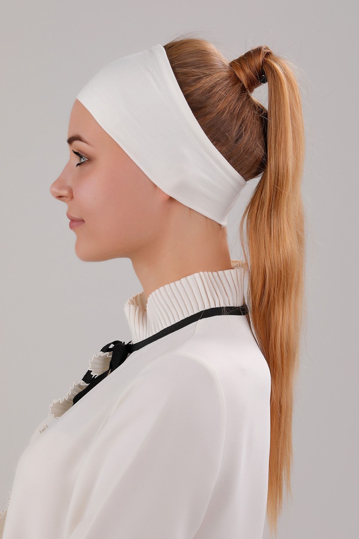 Kadın Tesettür Dikişsiz Silikonlu Kaymaz Bandana Spor Bone Ekru-Ekru - Standart