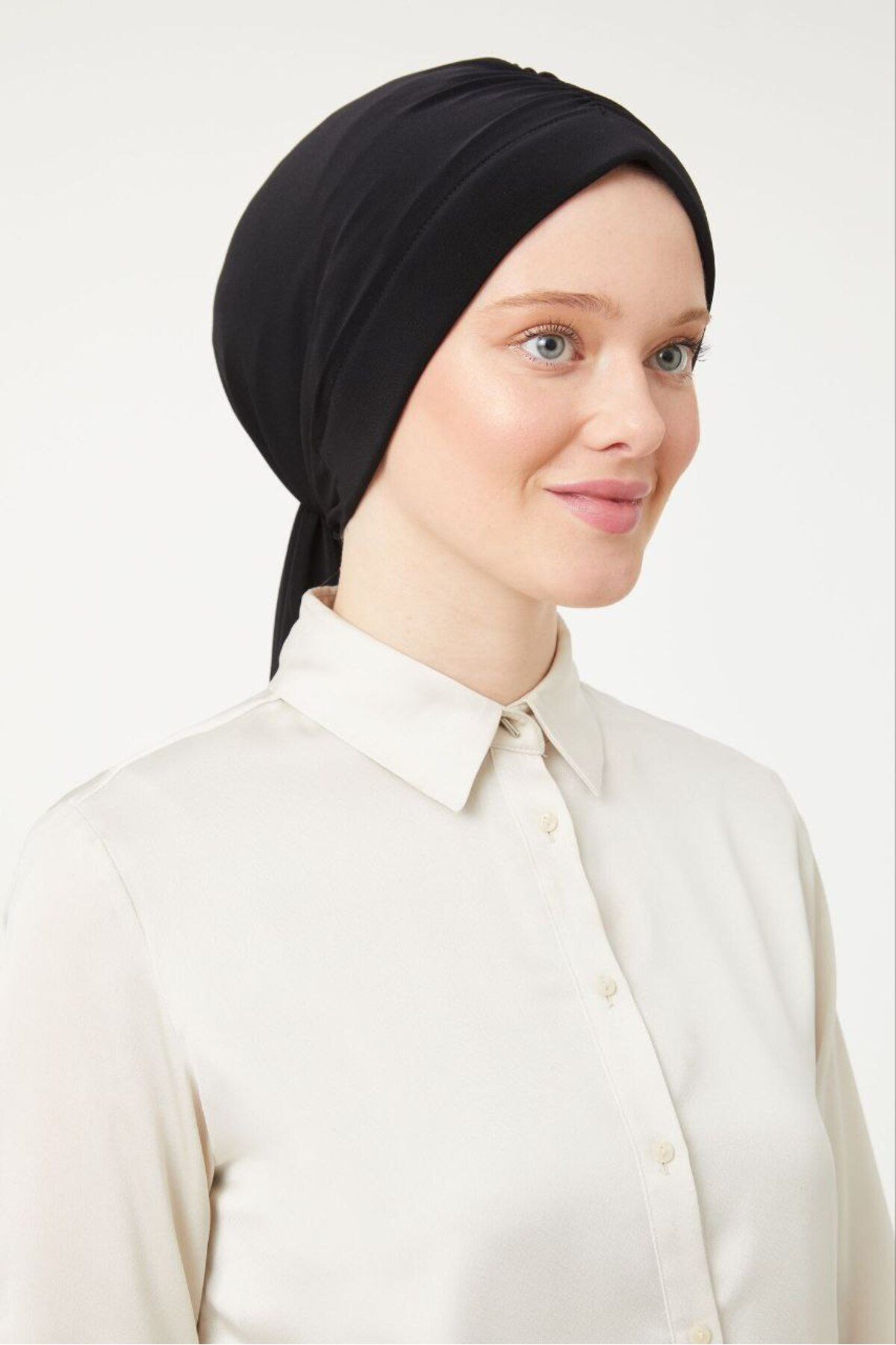 Kadın Tesettür Dubai Arkadan Bağlamalı Bone Şal Siyah