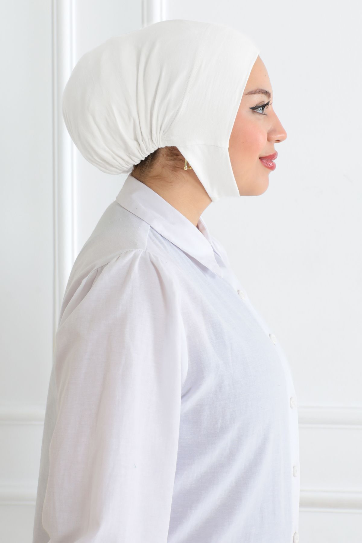 Kadın Tesettür Geniş Hacimli Pratik Ense Ve Çene Altından Geçmeli Kaymayan Bone Ekru - Standart