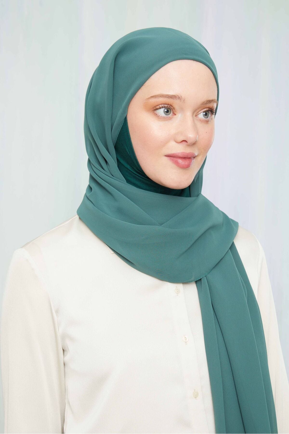 Kadın Tesettür Hijab Boneli Şifon Şal Zümrüt Yeşili - Tek Ebat