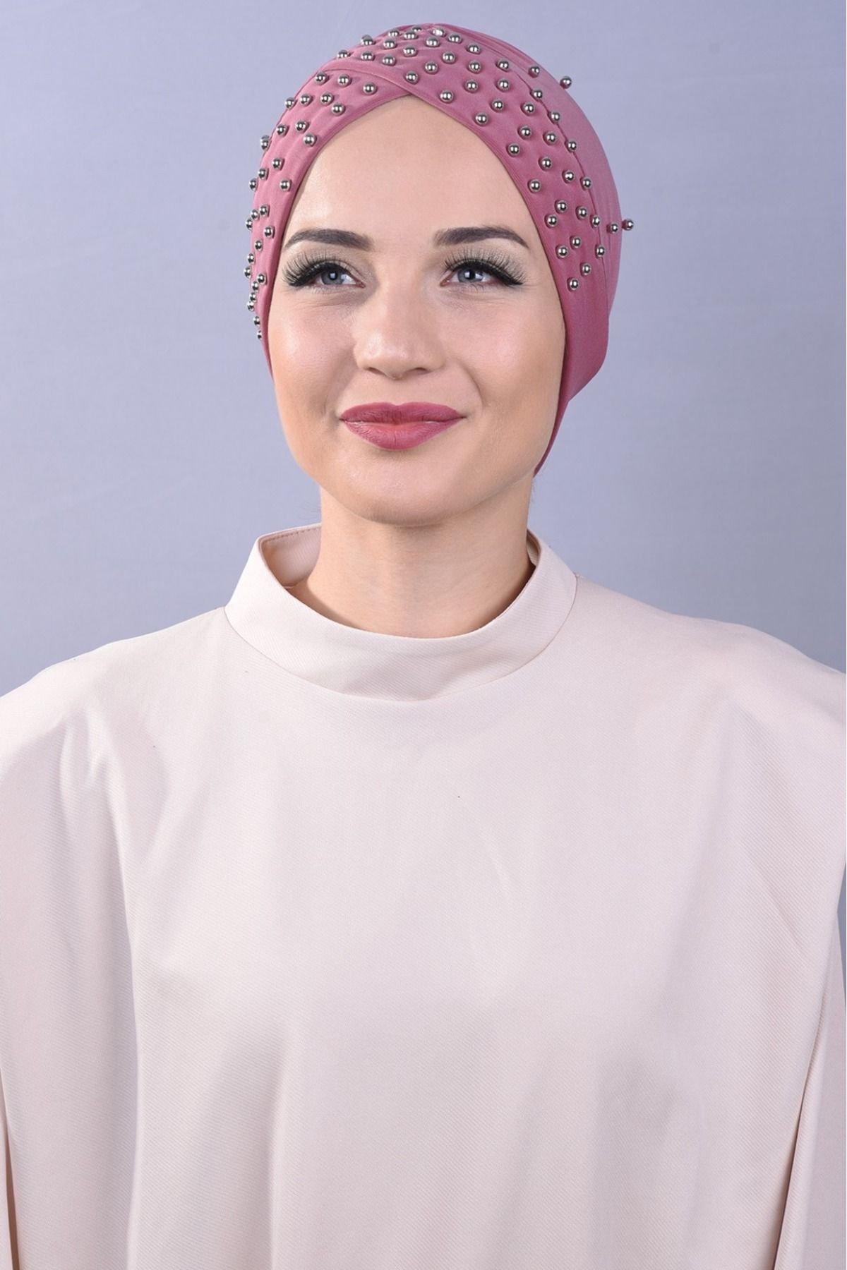 Kadın Tesettür İncili Taşlı Havuz Dış Bone Mürdüm - Standart