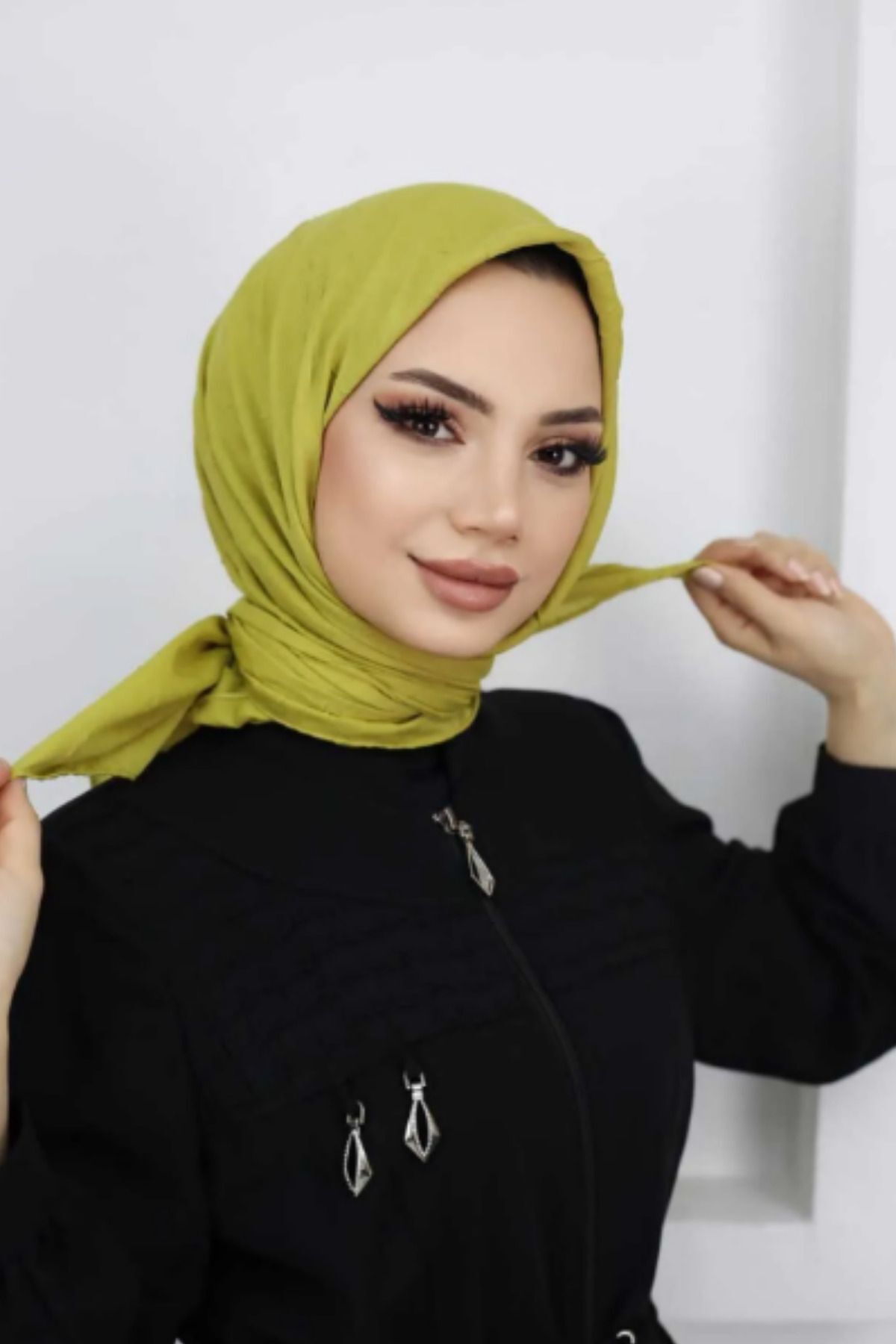 Kadın Tesettür Pratik Bambu Kraş Eşarp Yağ Yeşili - 100 x 100