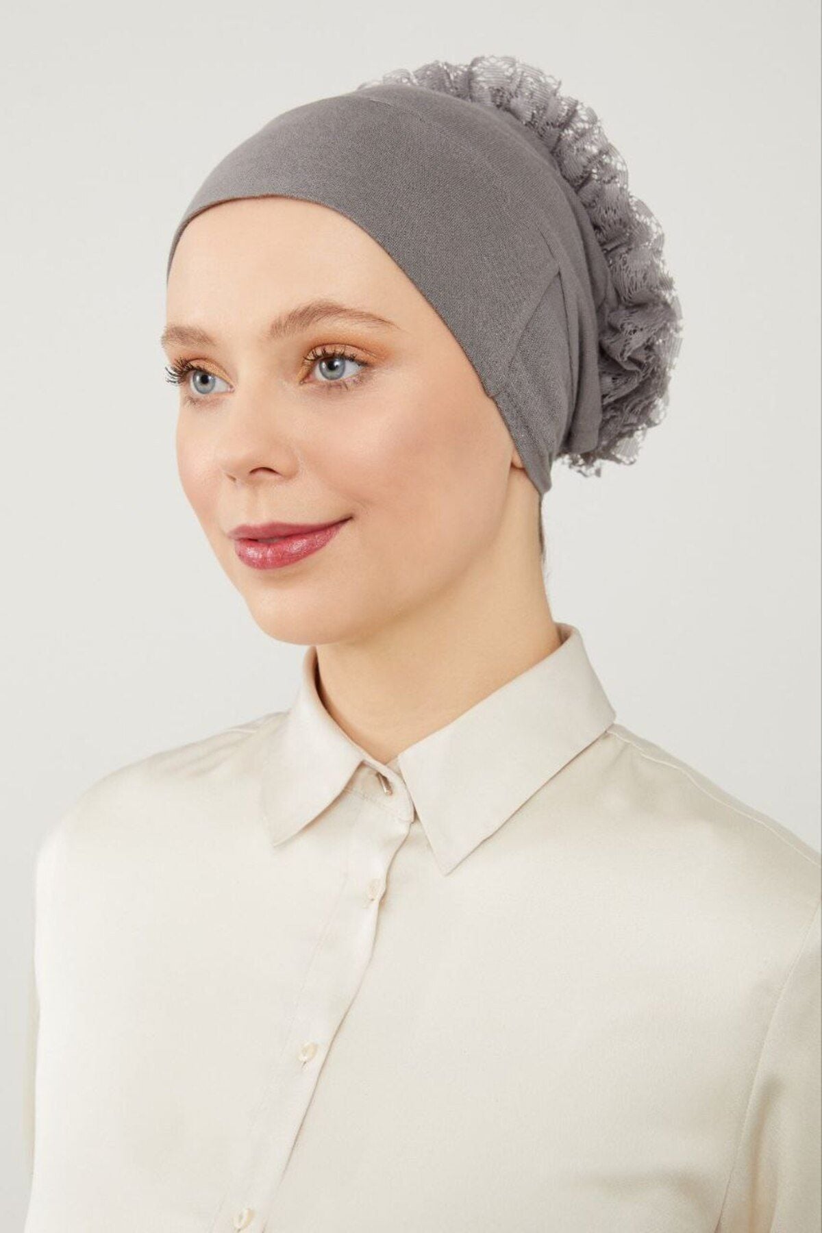 Kadın Tesettür Silikonlu Kaymaz Fırfırlı Dolgulu Topuz Bone Koyu Gri-Koyu gri - Standart