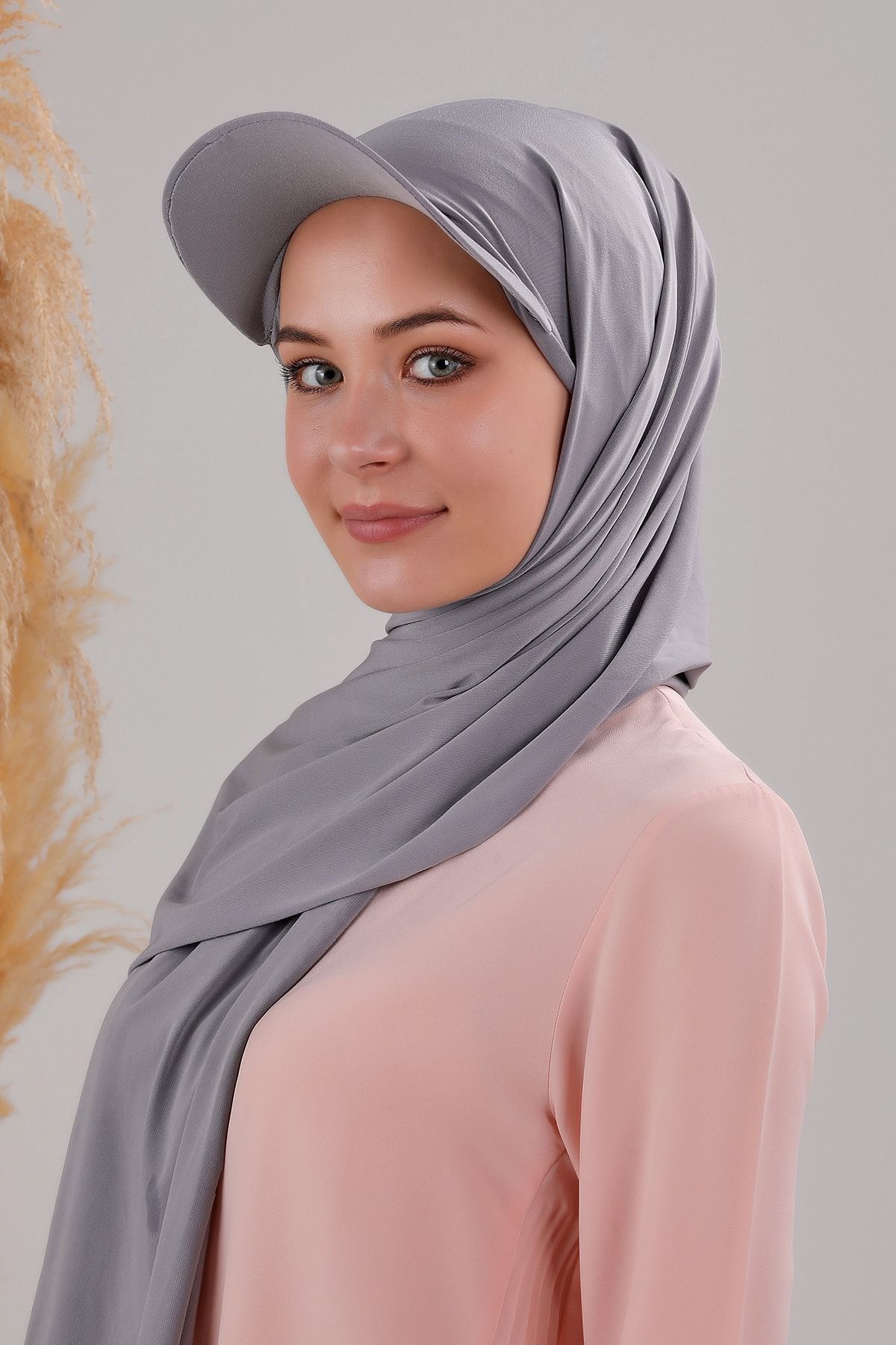 Kadın Tesettür Şapkalı Boneli Hazır Şal Açık Gri