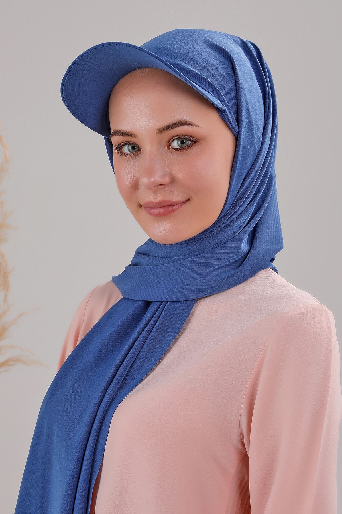 Kadın Tesettür Şapkalı Boneli Hazır Şal İndigo
