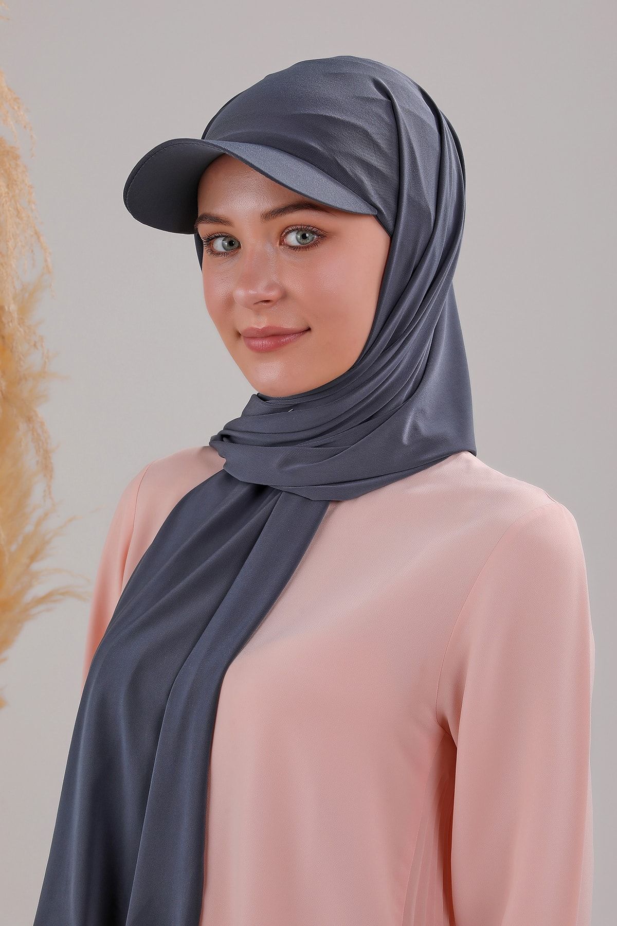 Kadın Tesettür Şapkalı Pratik Boneli Hazır Şal Koyu Gri - Standart