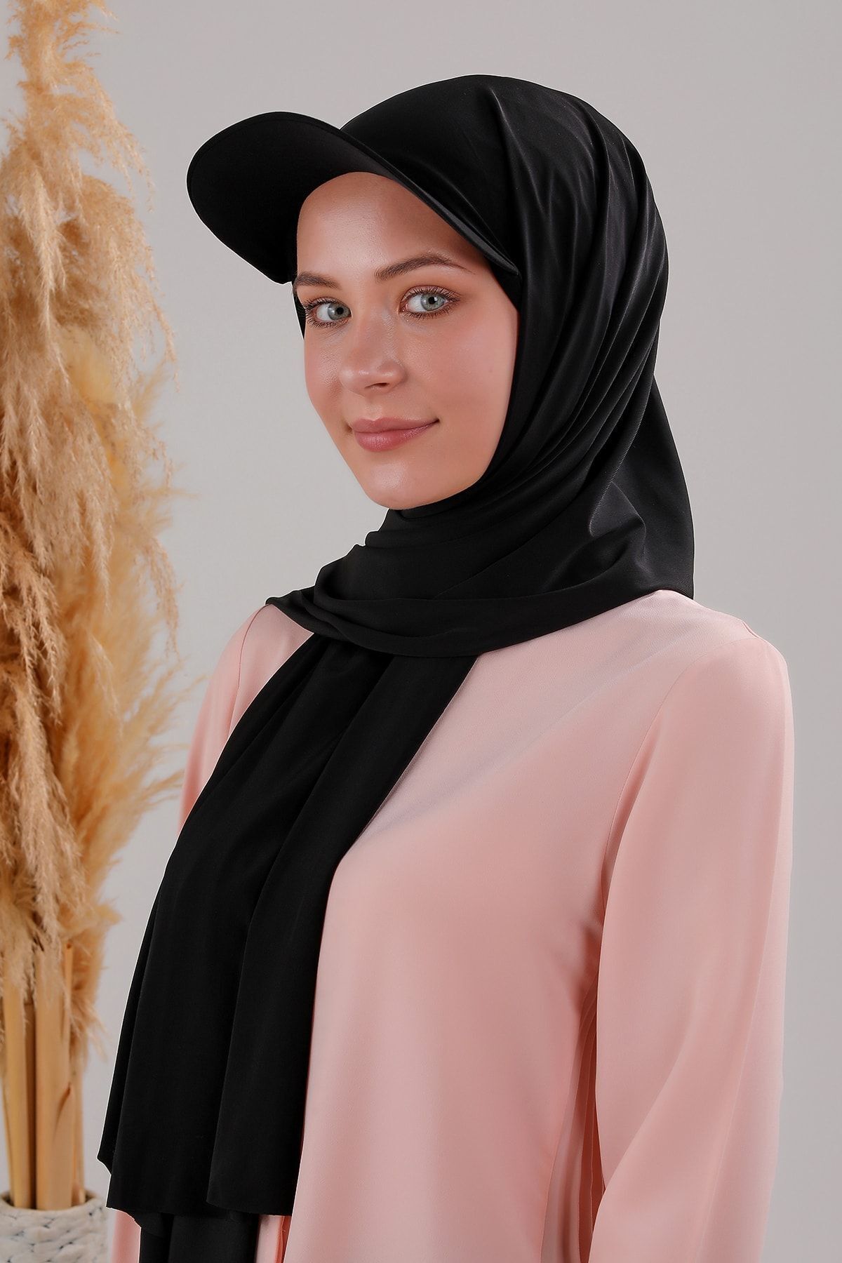 Kadın Tesettür Şapkalı Pratik Boneli Hazır Şal Siyah - Standart