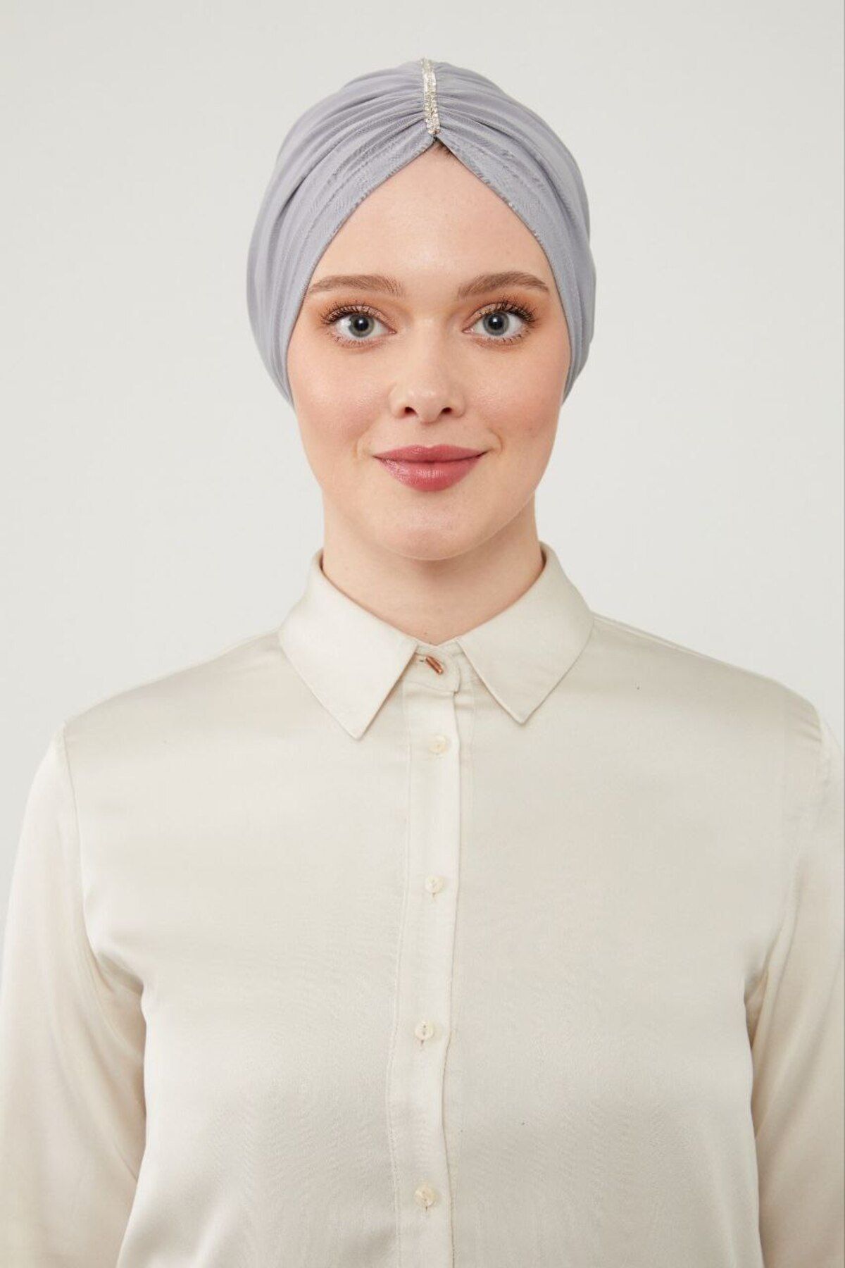 Kadın Tesettür Taşlı Dış Bone Açık Gri - Standart