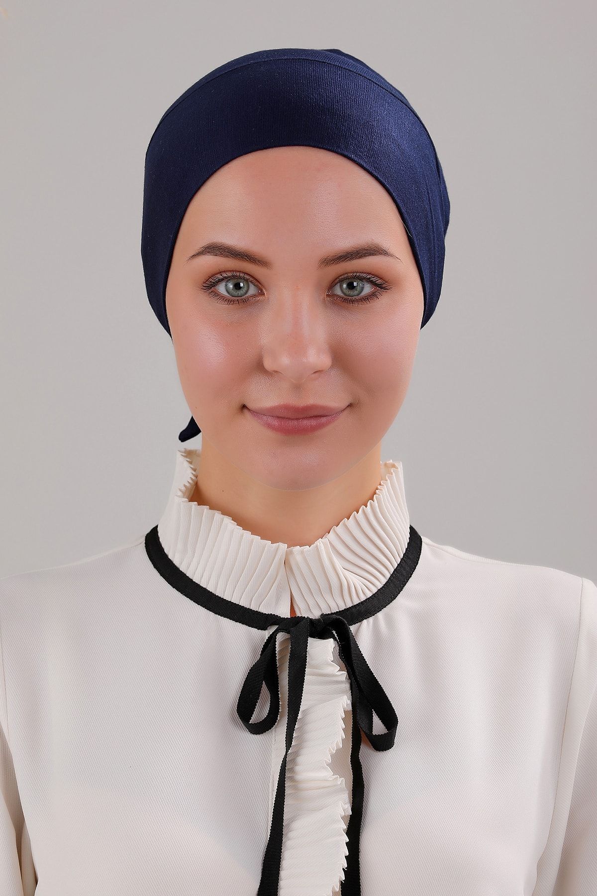 Tesettür Geçmeli Bağcıklı Viskon Likralı Bone Lacivert - Standart