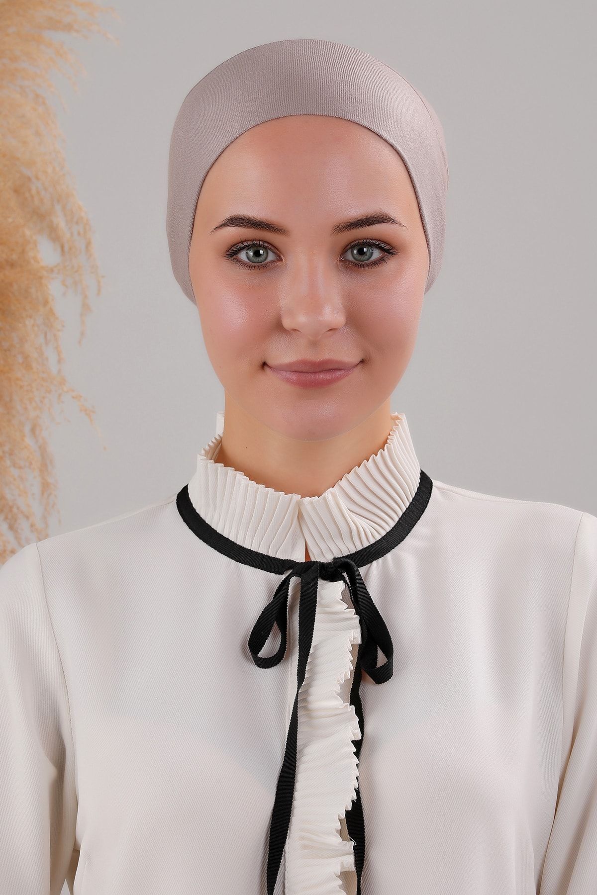 Tesettür Geçmeli Bağcıklı Viskon Likralı Bone Vizon - Standart