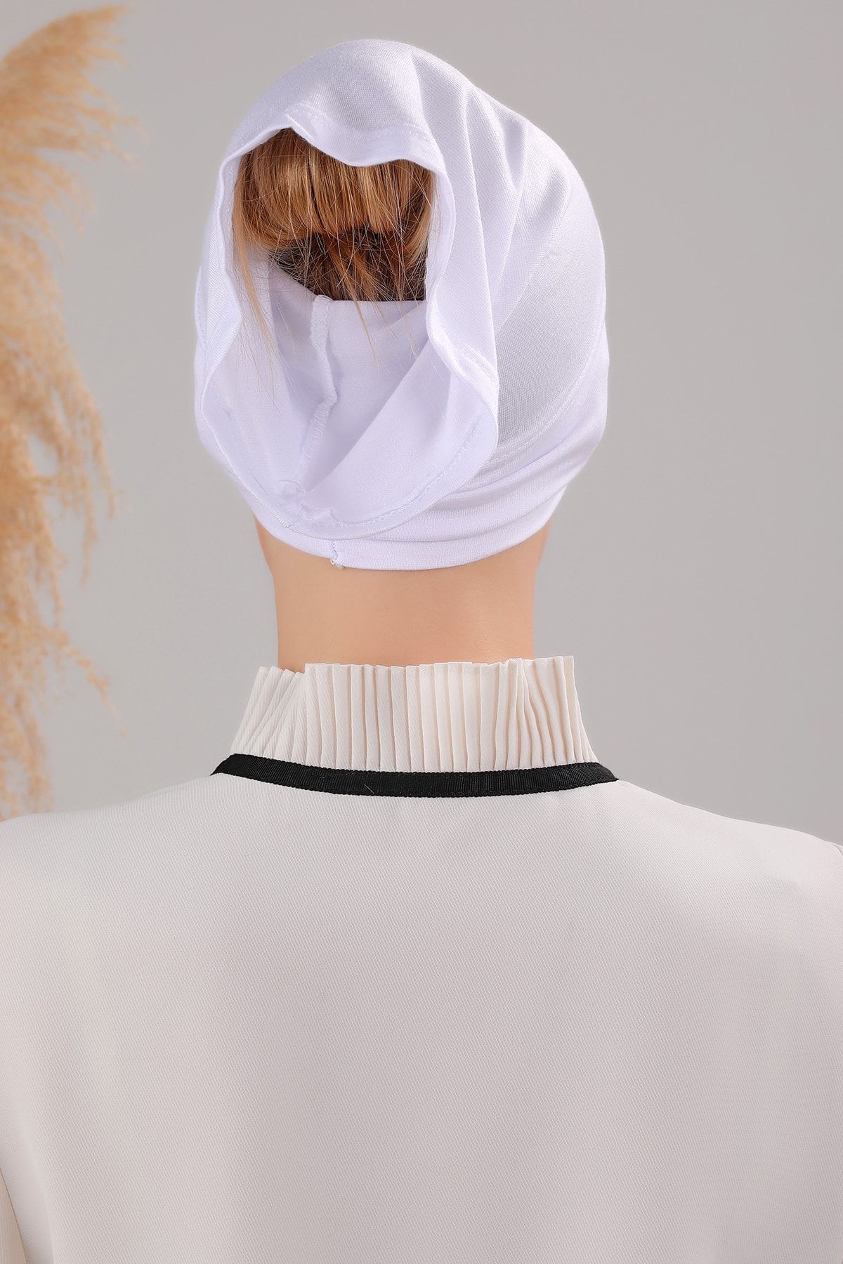 Tesettür Hazır Pratik Geçme Boru Bone Beyaz - Standart